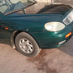 Daewoo Leganza 1998