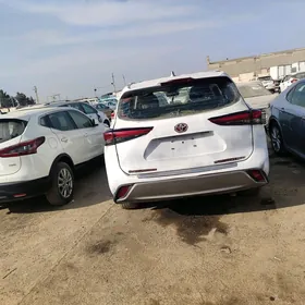 Toyota Highlander 2022