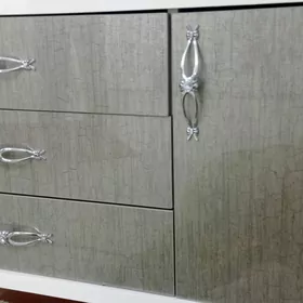 Śkaf kamod podstawka