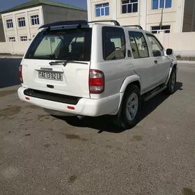 Nissan Pathfinder 2003