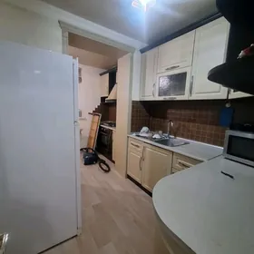 10mkr 2etaj 4kom satlyk jay