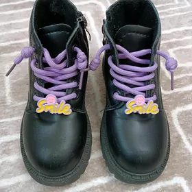 Детские ботинки