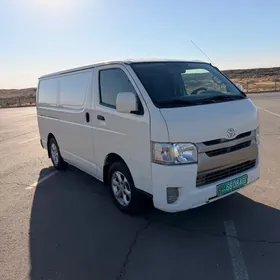 Toyota Hiace 2016