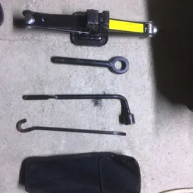 Домкрат Domkrat