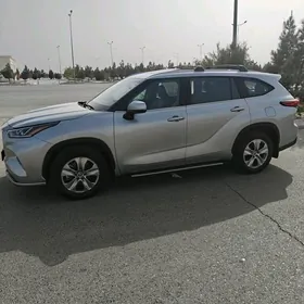 Toyota Highlander 2022