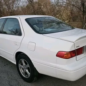 Toyota Camry 2001