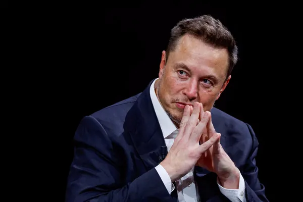 Tesla-nyň paýdarlary Maska trillion dollar tölemäge razy boldy