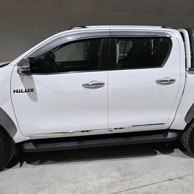 Toyota Hilux 2021