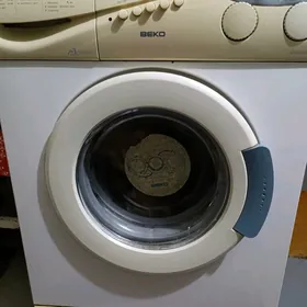 Стиральная машинка Beco  5кг
