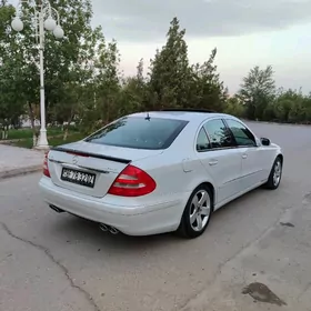 Mercedes-Benz E320 2005