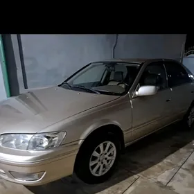 Toyota Camry 2000