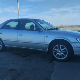 Toyota Camry 2000