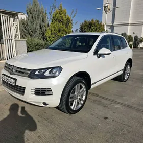 Volkswagen Touareg 2014
