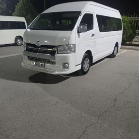 Toyota Hiace 2005