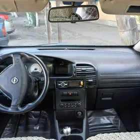 Opel Zafira 2003