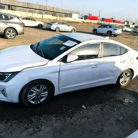 Hyundai Elantra 2020