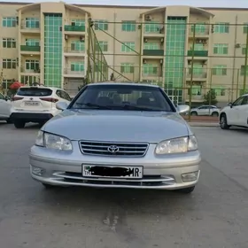 Toyota Camry 2000