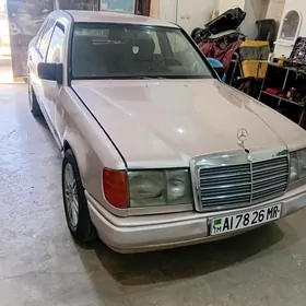 Mercedes-Benz W123 1986