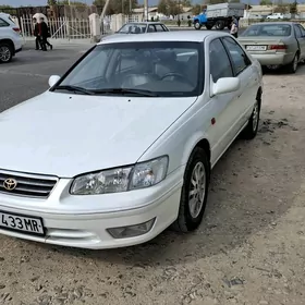Toyota Camry 2001