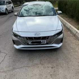 Hyundai Elantra 2023