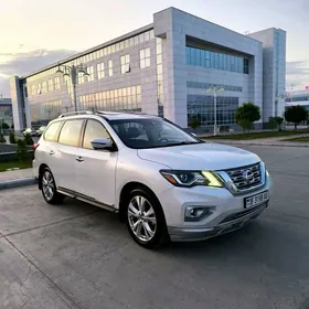 Nissan Pathfinder 2018