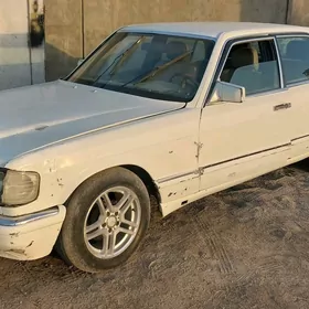 Mercedes-Benz 500SEC 1990