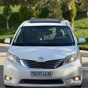 Toyota Sienna 2017