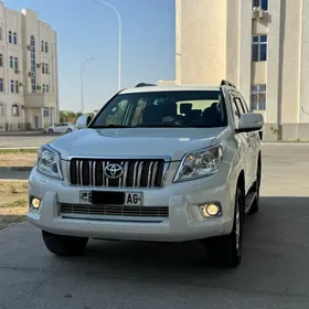 Toyota Land Cruiser Prado 2013