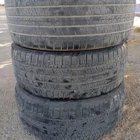 GOOD YEAR 235/45R18 (2021)
