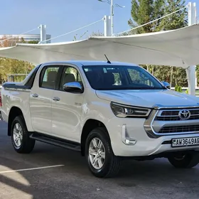Toyota Hilux 2022