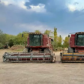 Case STX325 Accusteer 2004