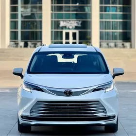 Toyota Sienna 2021