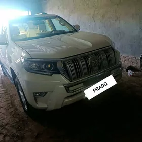 Toyota Land Cruiser Prado 2021