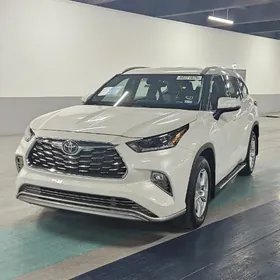 Toyota Highlander 2021