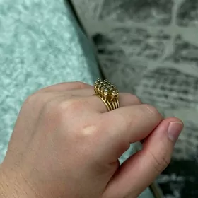 Gadymy türk brillýant ýüzük