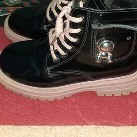 ботиночки полусапожки 32 разм.