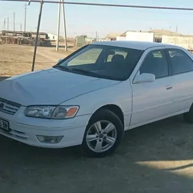 Toyota Camry 2001