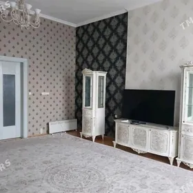  Arenda jay Podwoyski