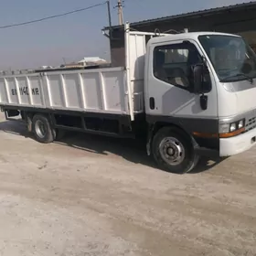 Mitsubishi Canter 2000