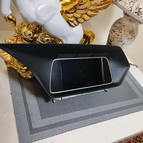 Mercedes Benz televizor origin