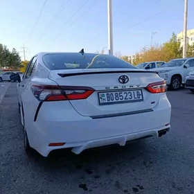 Toyota Camry 2022