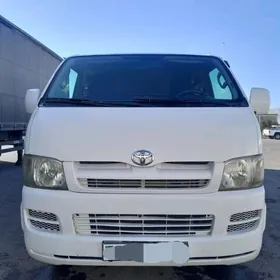 Toyota Hiace 2005