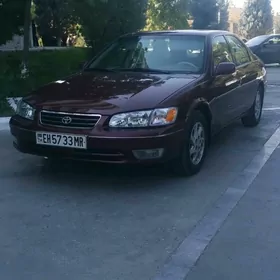 Toyota Camry 2000