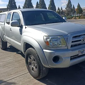 Toyota Tacoma 2010