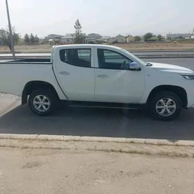 Mitsubishi L200 2020