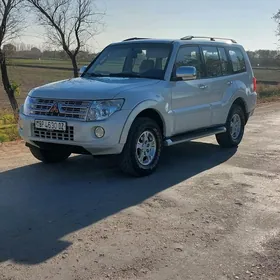 Mitsubishi Pajero 2008