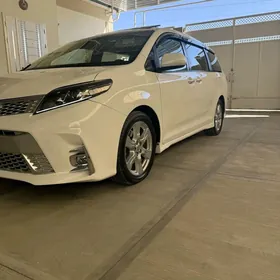 Toyota Sienna 2017