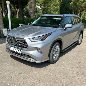 Toyota Highlander 2020