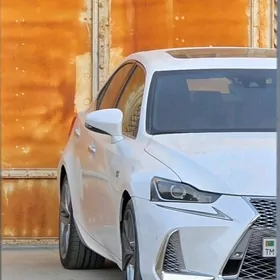 Lexus IS 350 2019