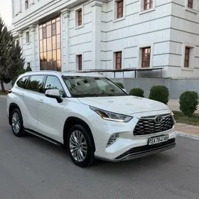 Toyota Highlander 2020